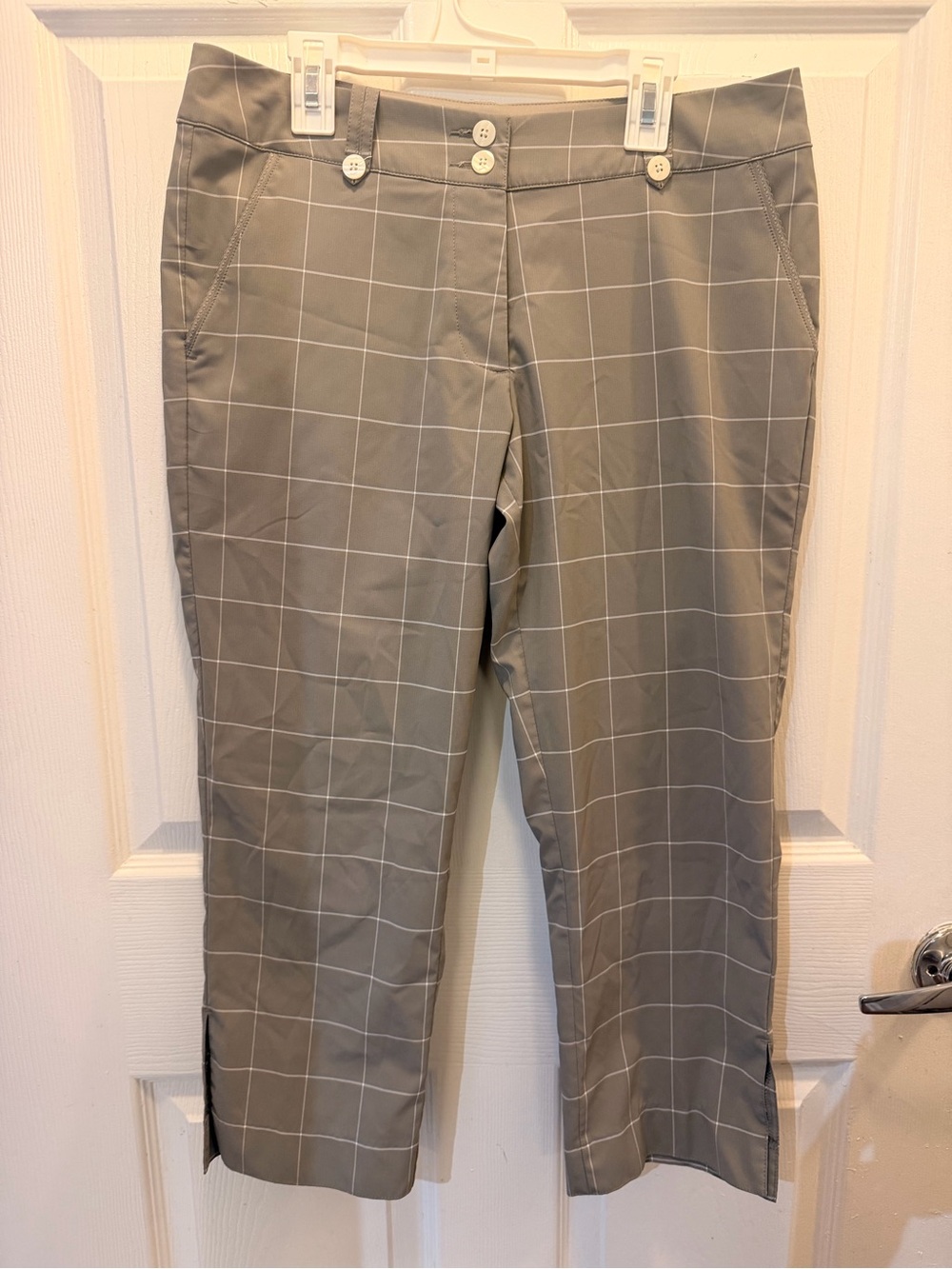 Nike Golf woman’s Gray Windowpane Stretch capri pants